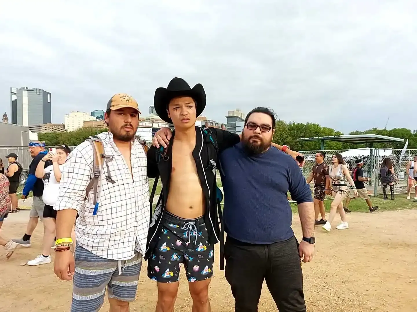 Ubbi Dubbi 2022 photo with friends