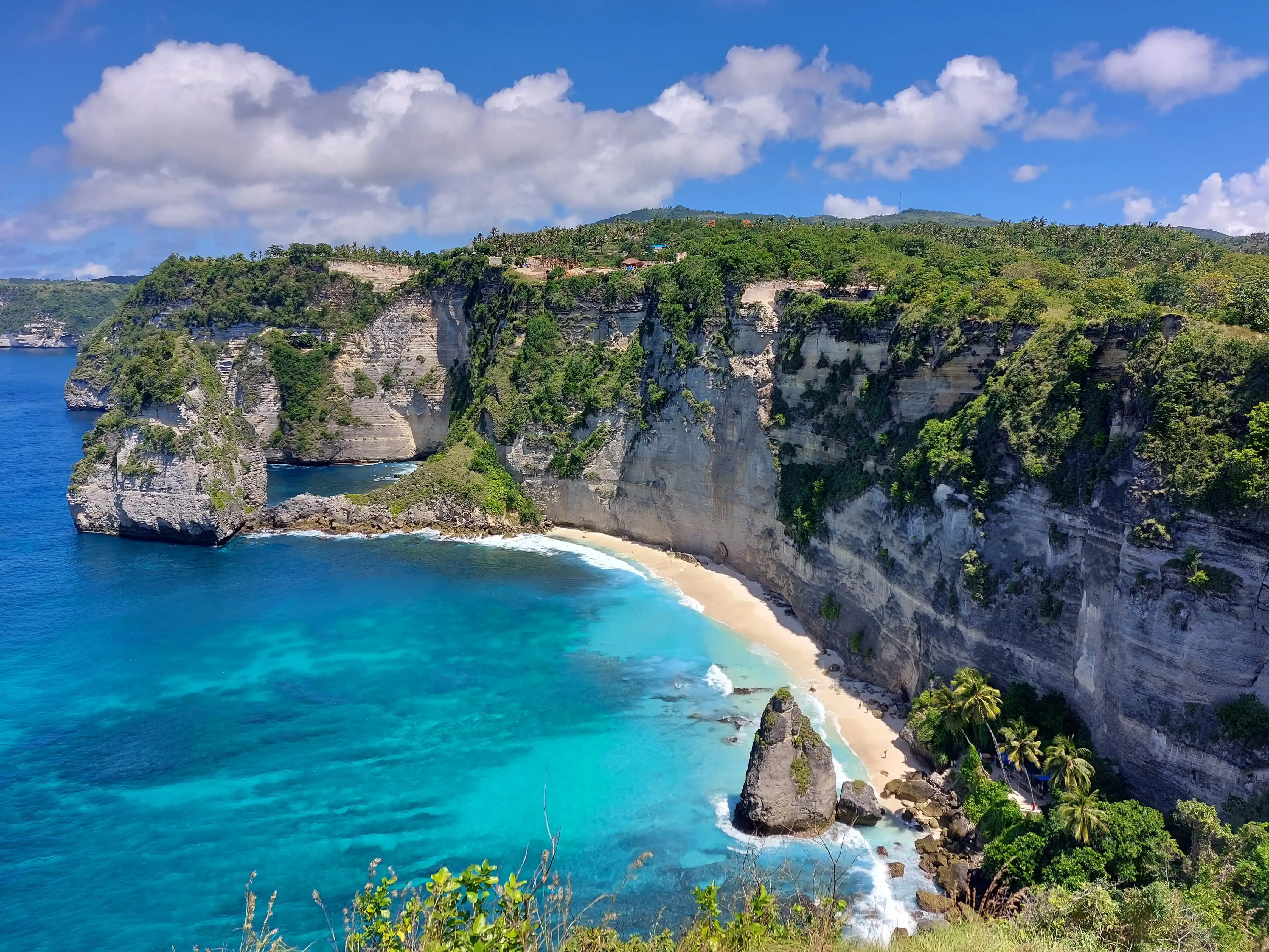 Diamond Beach coastline